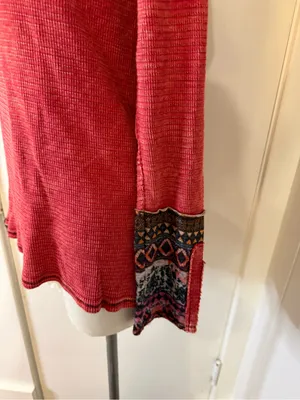 Able Red Waffle Knit Long Sleeve Top with Printed Cuffs Sz L NWT thumbnail 3