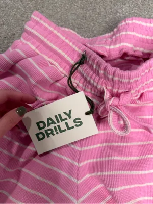 Daily Drills Thermal Resort Pants Taffy Cream Pink Striped Wide Leg S/M NEW thumbnail 2