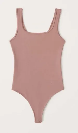 [Abercrombie & Fitch] Dusty Pink Seamless Rib Knit Scoop Neck Bodysuit Sz Medium thumbnail 1