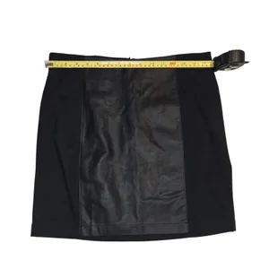 Banana Republic Factory Black Pencil Skirt Faux Leather‎ Panel Size 6 Edgy Goth thumbnail 4