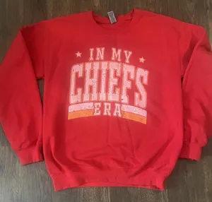 In My Chiefs Era NFLFootball Crewneck Sweatshirt Womens (SZ Sm) Travis Kelce 87 thumbnail 2