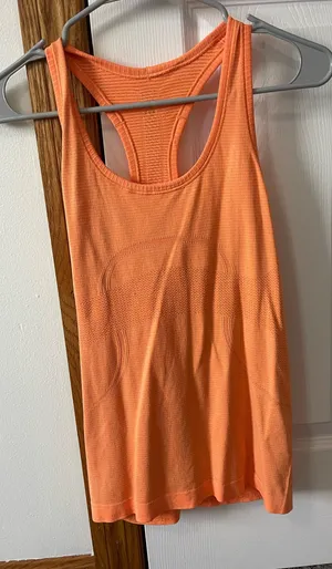 Lululemon tank top thumbnail 1