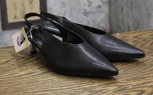 A New Day Womens Samantha Heels Slingback Faux Leather Black / Gold 6.5M thumbnail 1