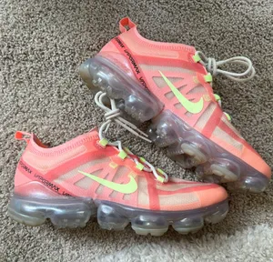 Nike Vapormax Shoes thumbnail 1