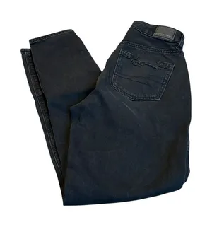 AMERICAN EAGLE black very distressed mom Jean thumbnail 1