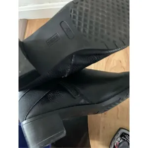 Black riding boots, size 9.5with expendable calf Black thumbnail 4