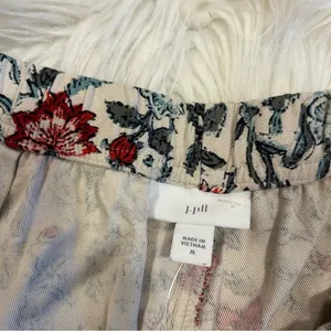 J. Jill Womens Floral Print Rayon Drawstring‎ Shorts Cream Red Teal Size M thumbnail 4