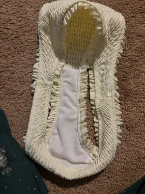 White ruffled swim bottom thumbnail 2