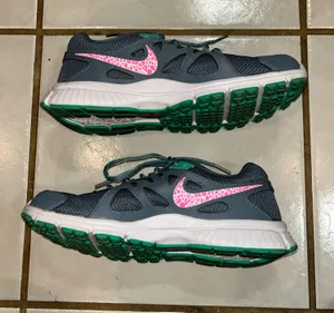 Nike Mint & Pink Athletic Shoes thumbnail 2