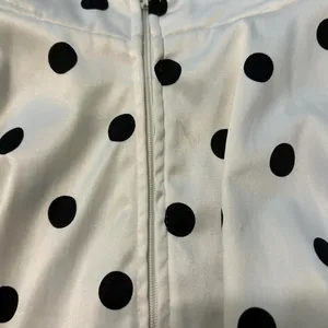 super cute black and white polka dot mini skirt 🖤🤍 thumbnail 3