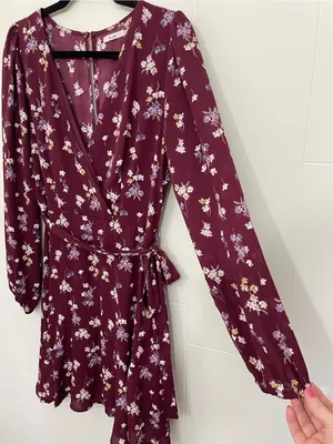 Mi Ami Long Sleeve Floral Mini Dress Size M Maroon Surplice Tie Waist Boho Chic thumbnail 2