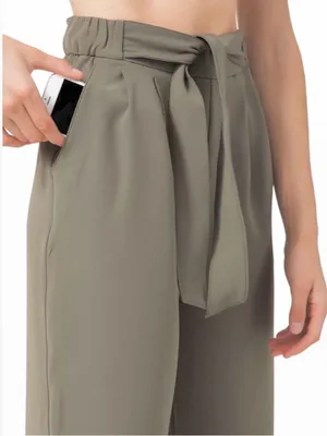 EUC Lululemon Noir Crop Pants Sage Grey Size 6 thumbnail 4