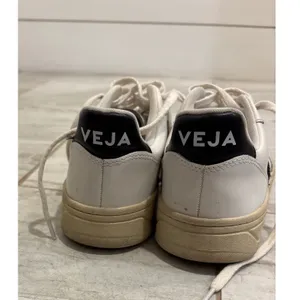 Veja V-10 Leather Sneakers Womens 7 White Black Low‎ Top Lace Up Shoes EUR 38 thumbnail 4