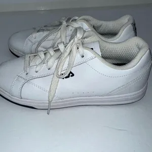Fila‎ Reunion Women's White/Navy/Red Leather Sneakers Lace Up Low Top Shoes 8 thumbnail 6