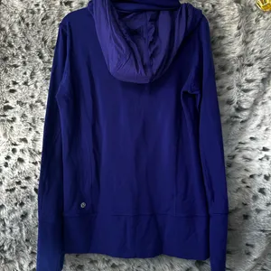 Lululemon in stride hoodie jacket sz 8 Blue thumbnail 2