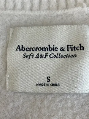 Abercrombie & Fitch White Soft Knit Sweater Vest thumbnail 4