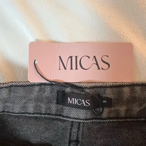 Micas Asymmetric Waist Straight Leg Jeans‎ Gray Size Small thumbnail 2