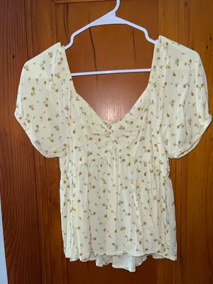 American Eagle Floral Top thumbnail 1