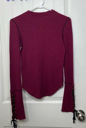 EUC Free People women’s wine mountaineer cuff thermal laced flare‎ top small thumbnail 1