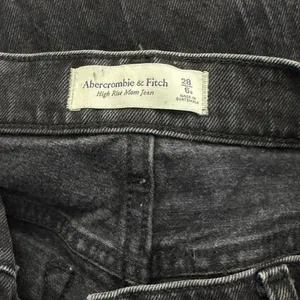 Abercrombie and Fitch High Rise Mom Jeans Black Distressed Women’s 6/28 thumbnail 2