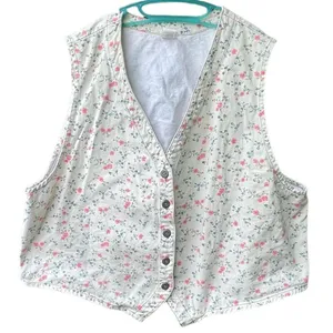 Vintage Cherokee size 26 floral denim button front vest. thumbnail 2