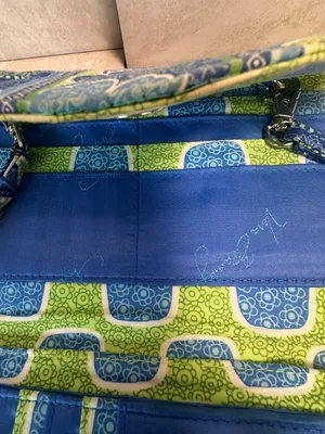Vera Bradley retired blue green Doodle Daisy quilted organizer crossbody bag thumbnail 5