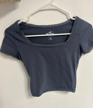 Hollister Baby Tee thumbnail 1