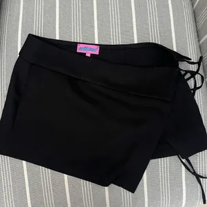 Edikted Black Wrap Skirt thumbnail 2