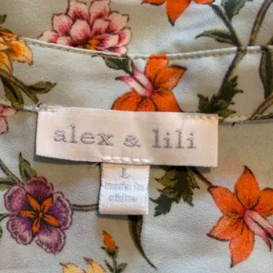 Alex & Lili Womens Large Blue Floral‎ Button Down Blouse Crochet Lace Cuff thumbnail 6