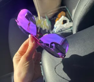 Sunglasses thumbnail 3
