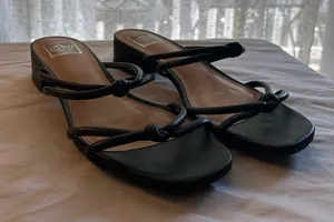 DV Dolce Vita Black Knot Strap Block Heel Sandals Size 8.5 thumbnail 1