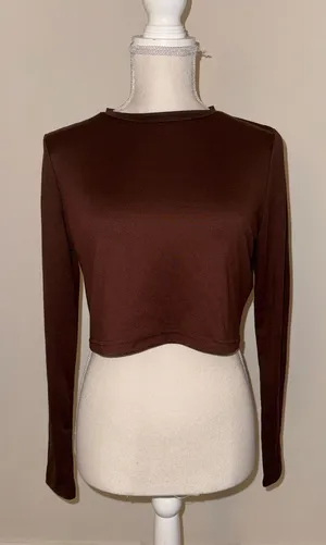 SHEIN 2 Women's Casual Simple Round Neck Long Sleeve Cropped Fitted T-Shirts thumbnail 1