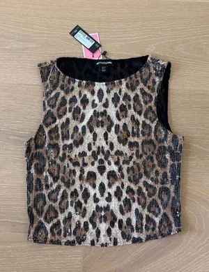 Pretty Little Thing Leopard Print Boatneck Long Line Top Size 6 in Brown thumbnail 1