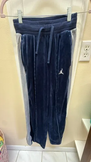 Jordan Flight Women's Velour Wide Leg Sweatpants thumbnail 1