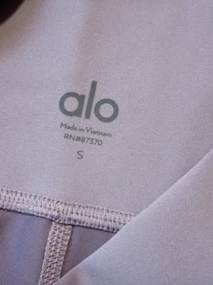 NWT Alo Yoga 7/8 High-Waist Airlift Legging in Lavender Smoke Stretch Workout S thumbnail 5