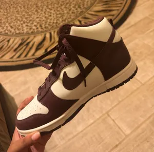 Nike Dunk High Burgundy Crush Bordeaux Women’s 8.5 DD1869-601 Sail Brown thumbnail 1