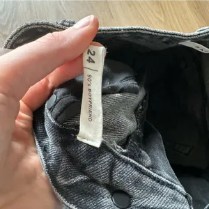 Pacsun Grey Distressed 90’s Boyfriend Denim Jeans thumbnail 5