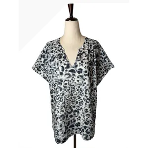 Tommy Bahama Desert Cat Split‎ Neck Top Women Large Black White Leopard Preppy thumbnail 2