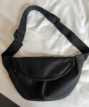 Black Fannypack thumbnail 1