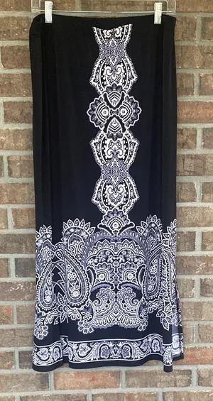 Black & White Paisley Maxi Skirt — Women's Elegant Printed Skirt thumbnail 1