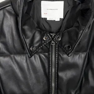 Anthropologie Faux Leather Puffer Vest Black Cropped Full Zip Pockets Size Small thumbnail 7