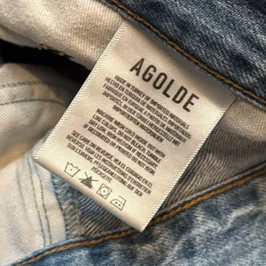 Agolde Riley High Rise Straight Crop jeans denim in Blur 26 thumbnail 6