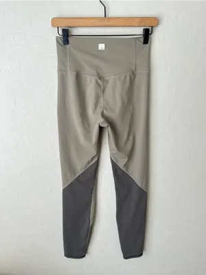 Vuori High Rise Colorblock Studio Leggings Light Oregano Green medium thumbnail 8