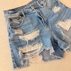 American Eagle Highest Rise 90s Boyfriend Cutoff Shorts Light Wash Distressed 4 thumbnail 7