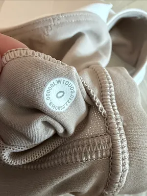 Lululemon White V-Neck Crop Tank Top Tan Built-In Sports Bra Size 0 thumbnail 6