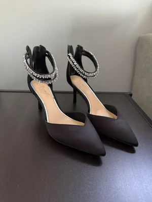 Badgley Mischka Heels thumbnail 1