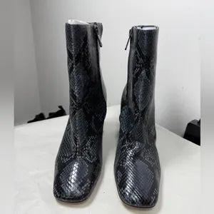 Sam Edelman Codie Bootie in Marina Blue Snakeskin Sz 9 thumbnail 5