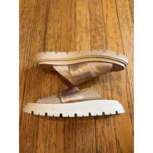 Casta Women's Gold Leather Platform Sandals Size 7.5 thumbnail 6