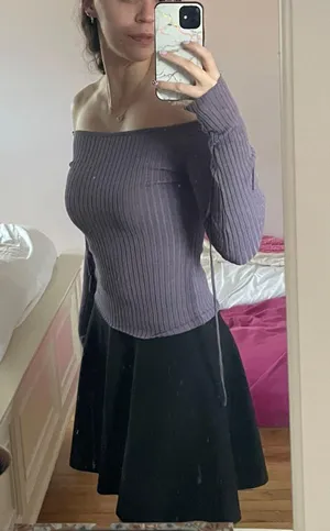 Off The Shoulder Top Purple thumbnail 3