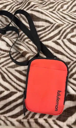Lululemon Pouch thumbnail 1